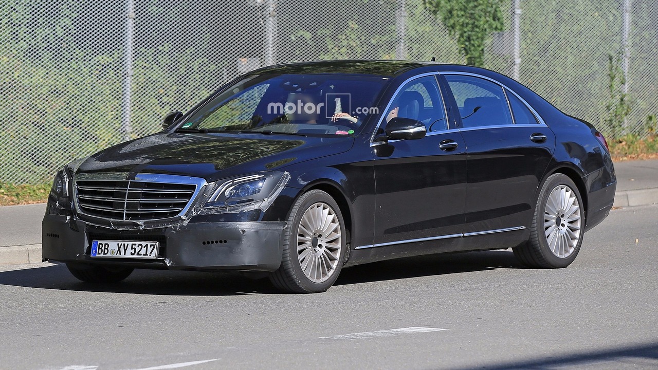 2018-mercedes-s-class-facelift-spy-photo-3