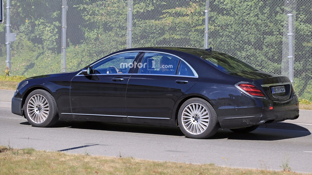 2018-mercedes-s-class-facelift-spy-photo-8