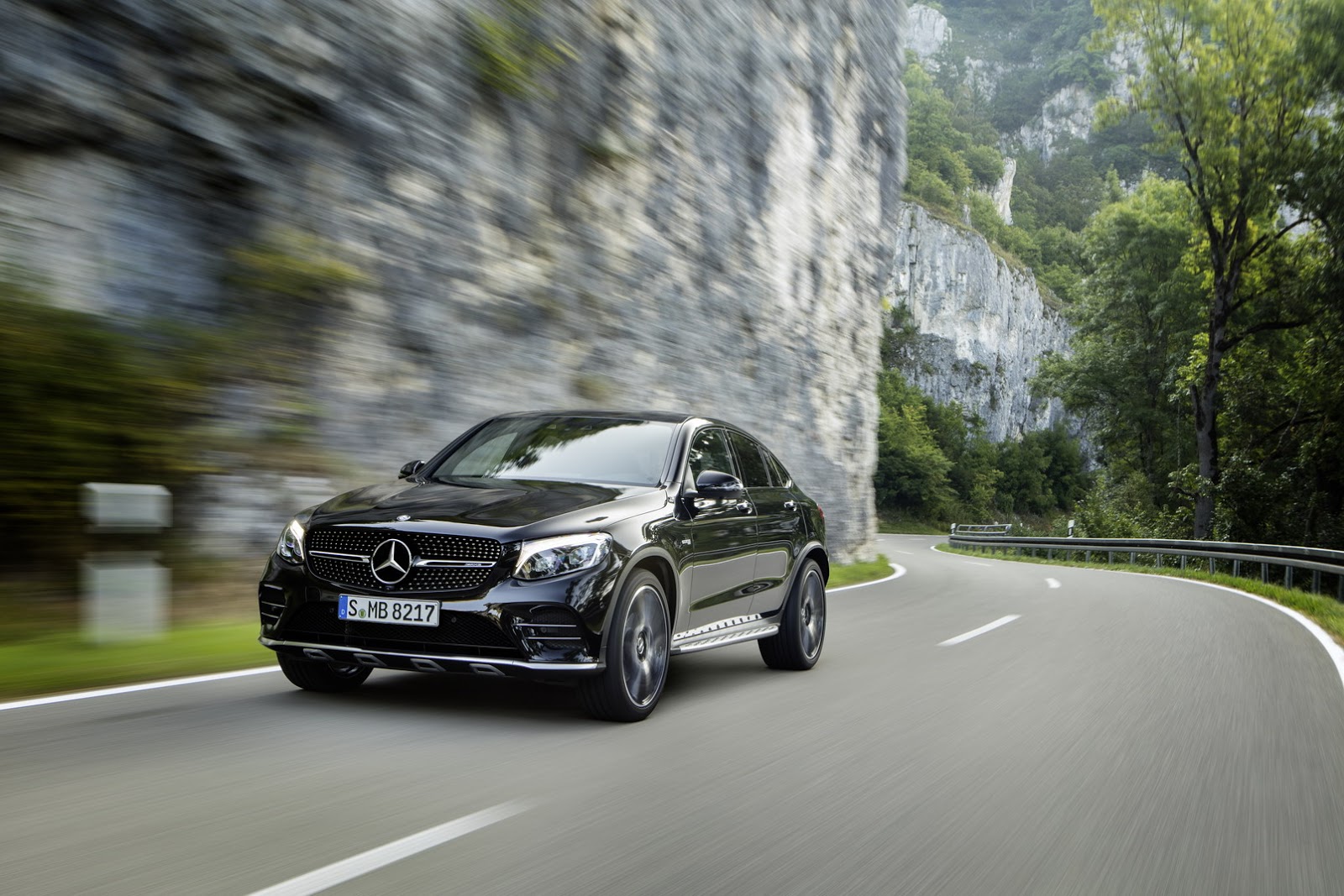 Mercedes_GLC_Coupe_43_AMG-1