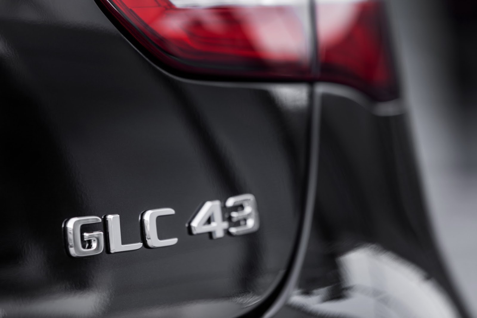 Mercedes_GLC_Coupe_43_AMG-19