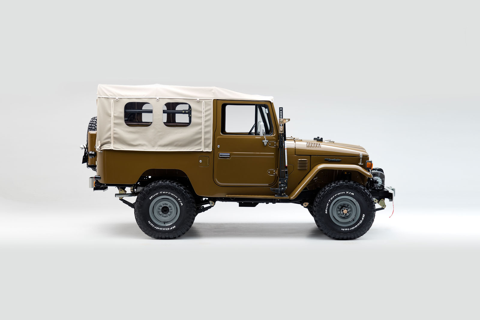 thefjcompany_1981_fj43_copperstate_02-copy