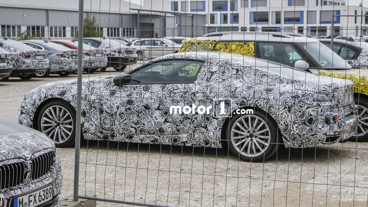 bmw-8-series-spy-photos-3