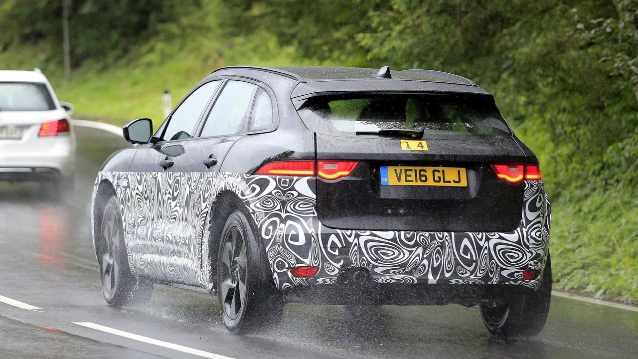 jaguar-j-pace-test-mule-spy-photo-15