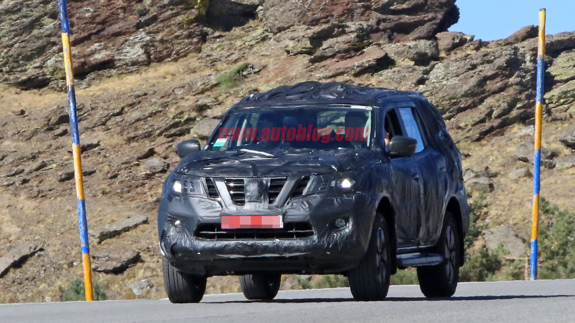 nissan-suv-1-1