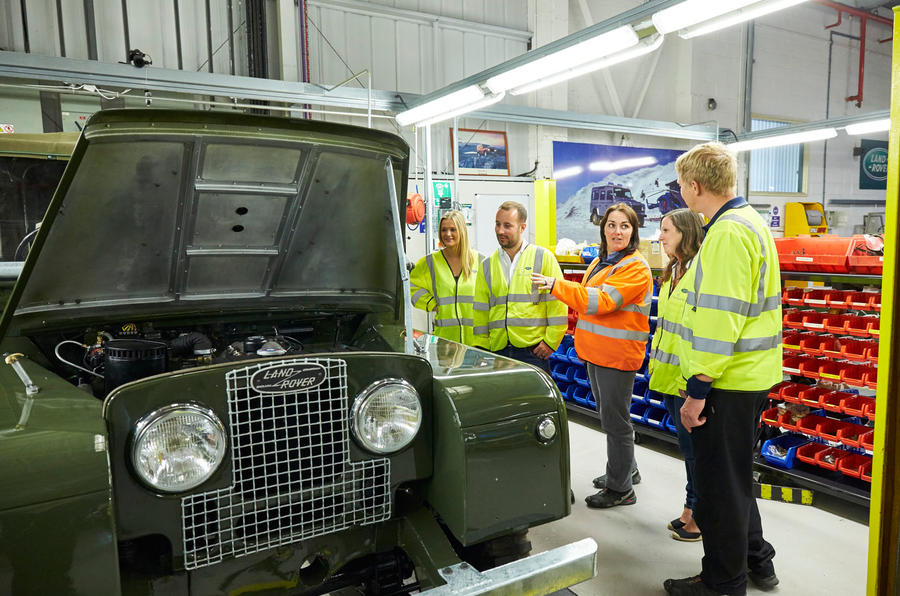 “لاند روفر” كلاسيك تفتح أبوابها للزوار لجولة Reborn الجديدة Land Rover Classic