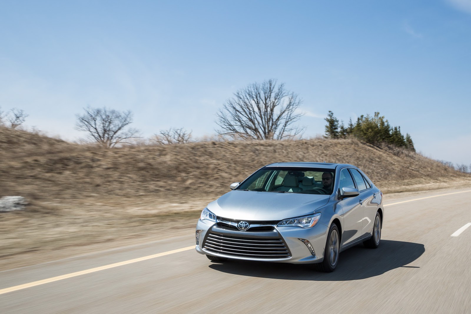 2015-toyota-camry-11