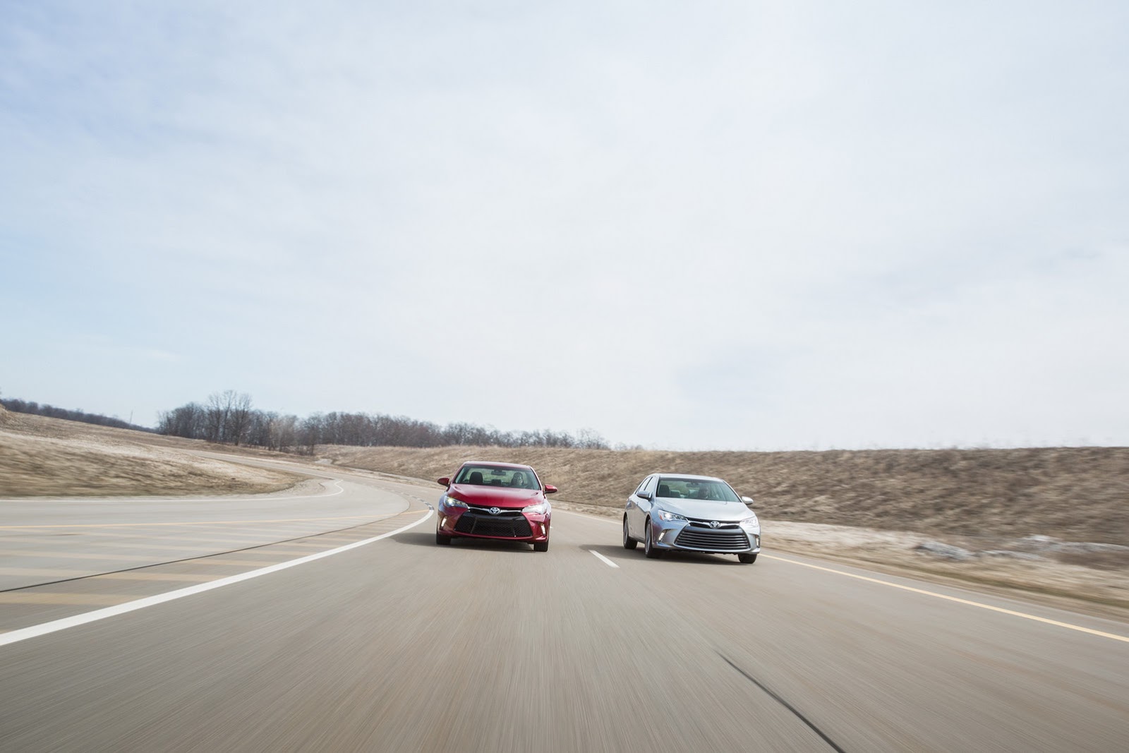 2015-toyota-camry-16