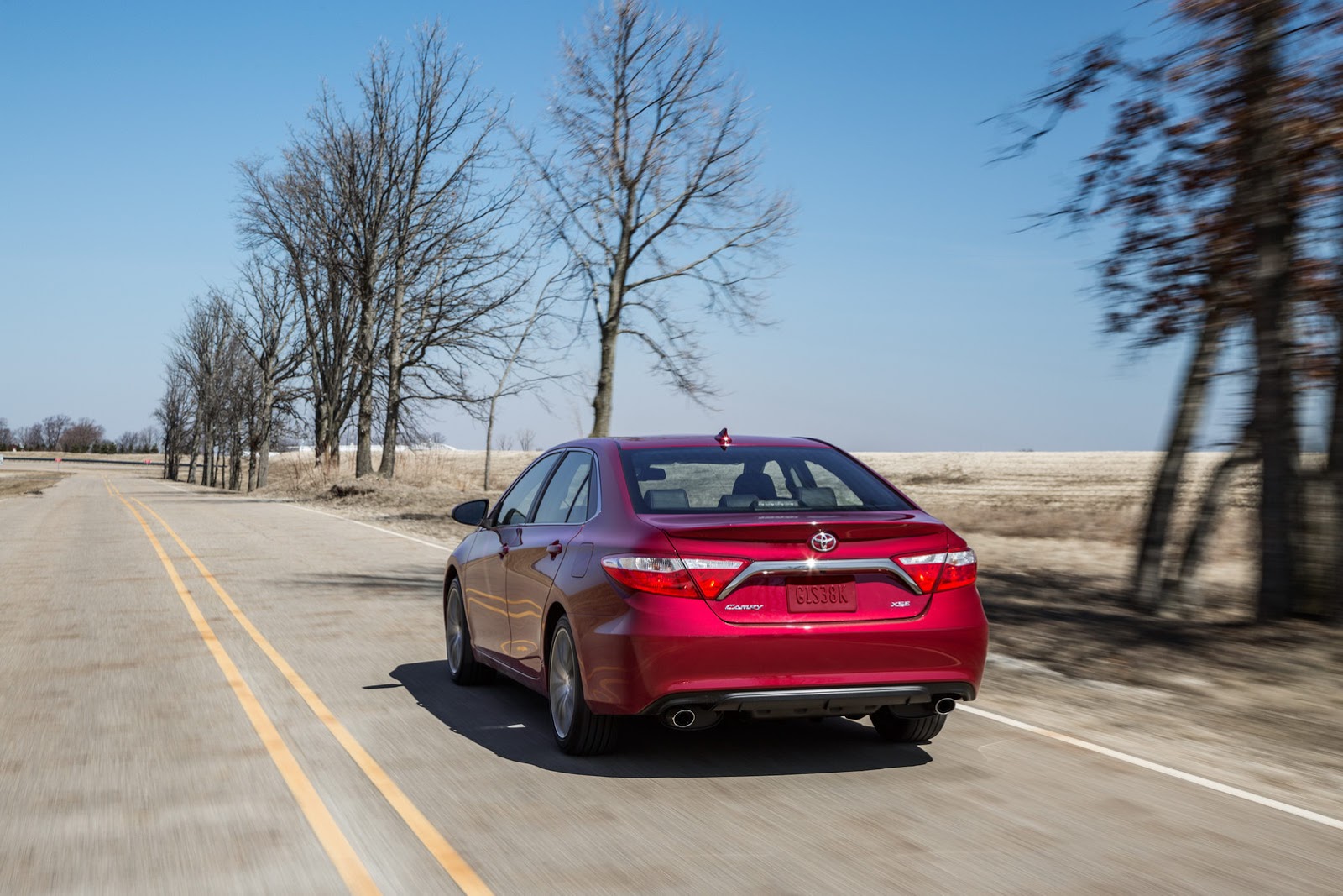 2015-toyota-camry-4