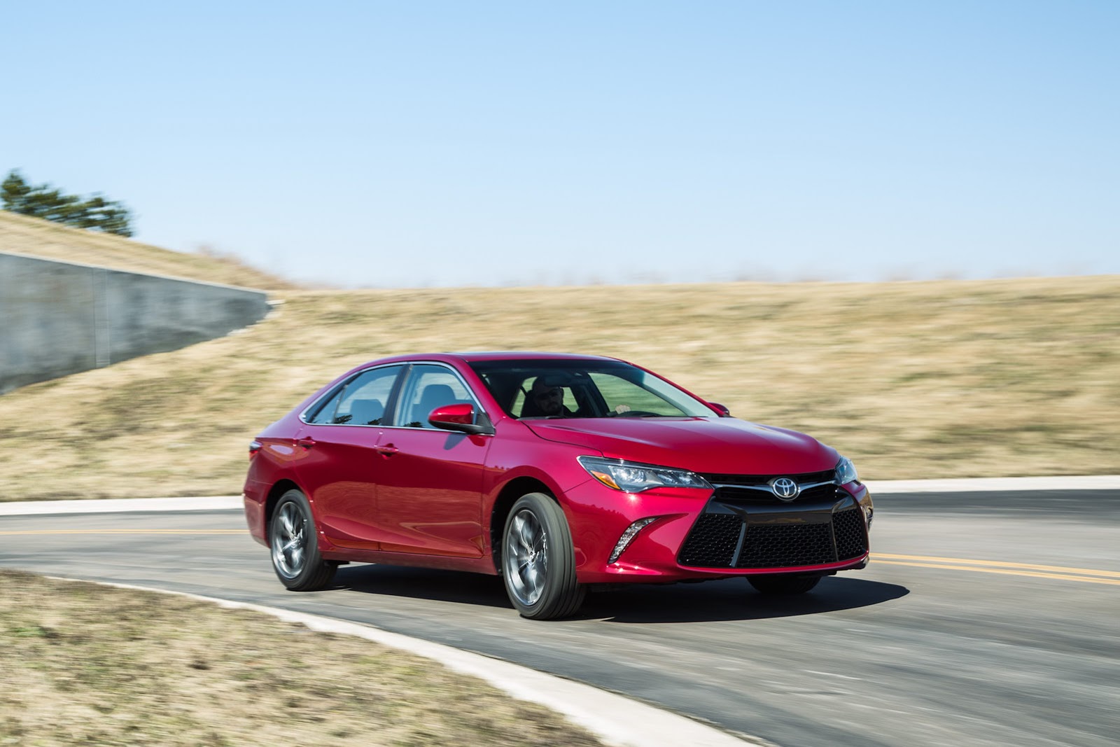 2015-toyota-camry-7