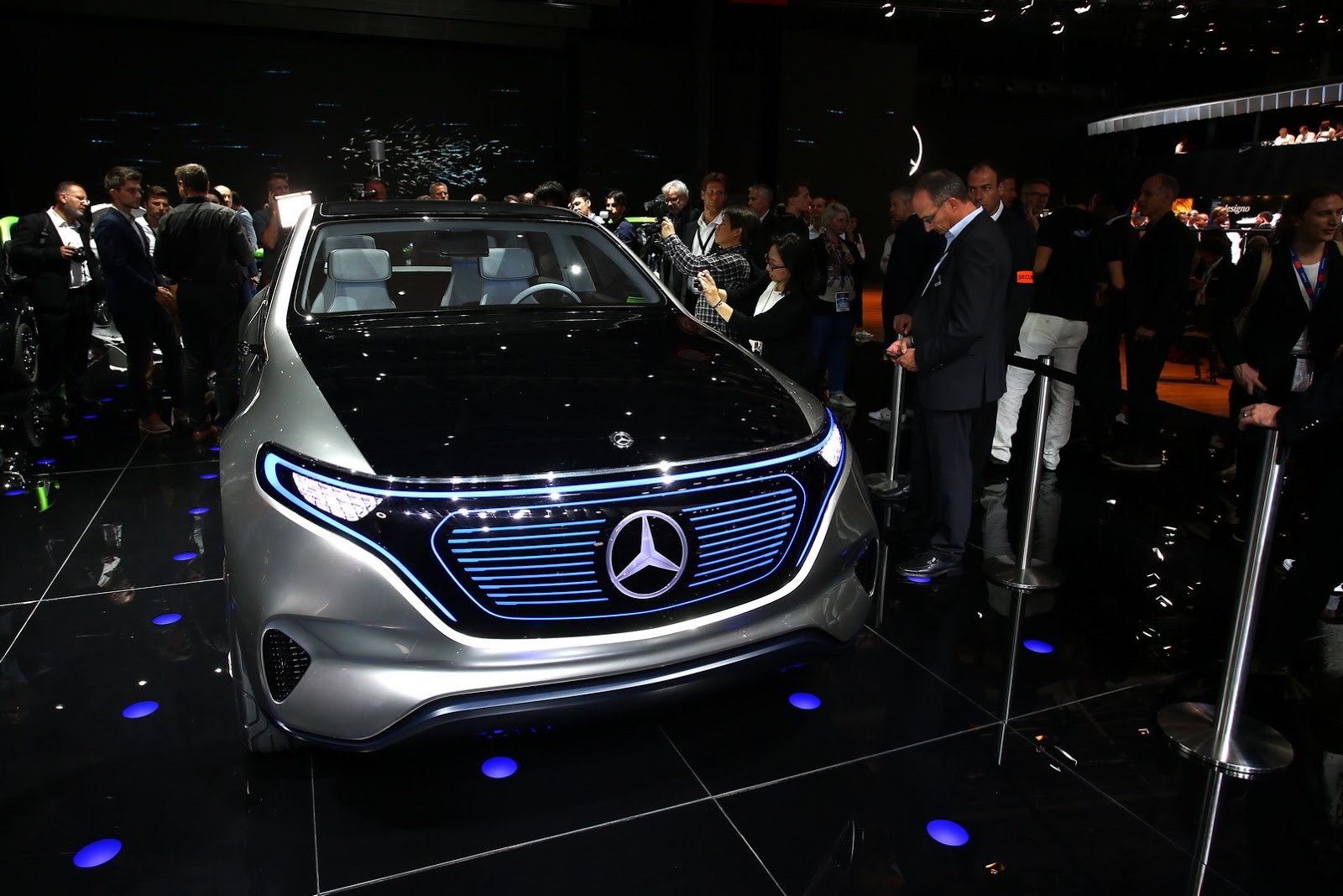 2016-paris-auto-show-141