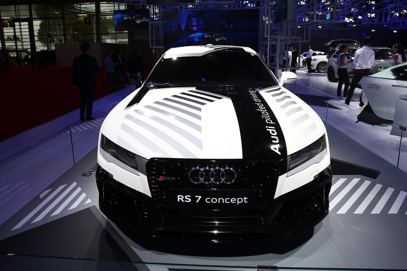 2016-paris-auto-show-16