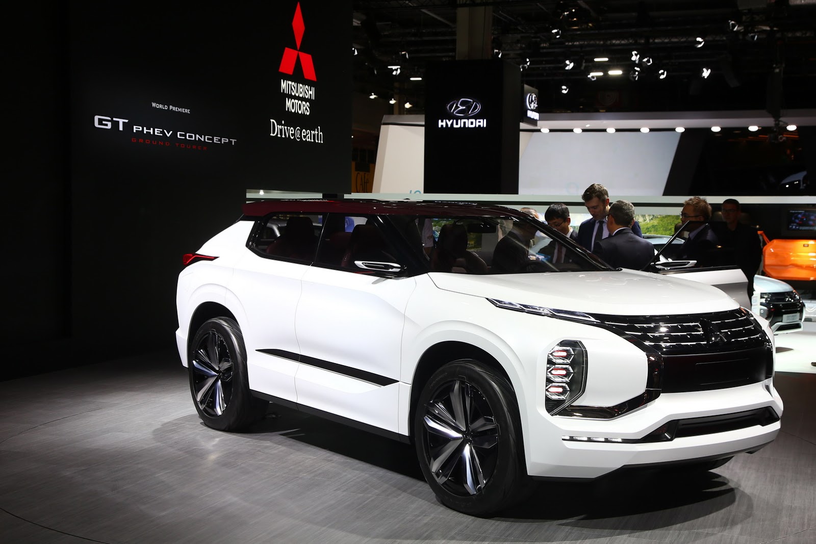 2016-paris-auto-show-168