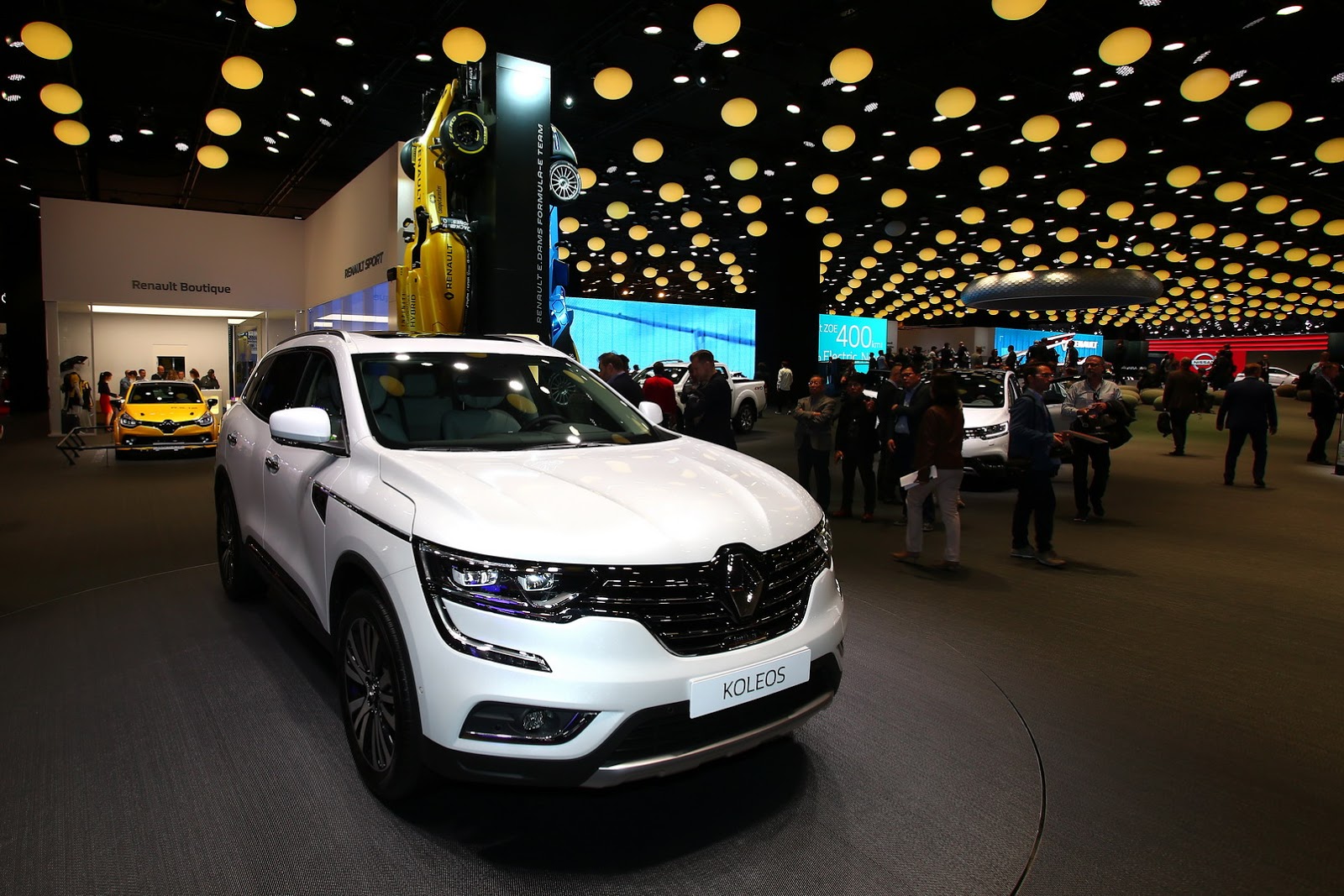 2016-paris-auto-show-208