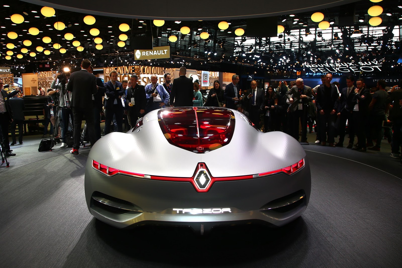 2016-paris-auto-show-294