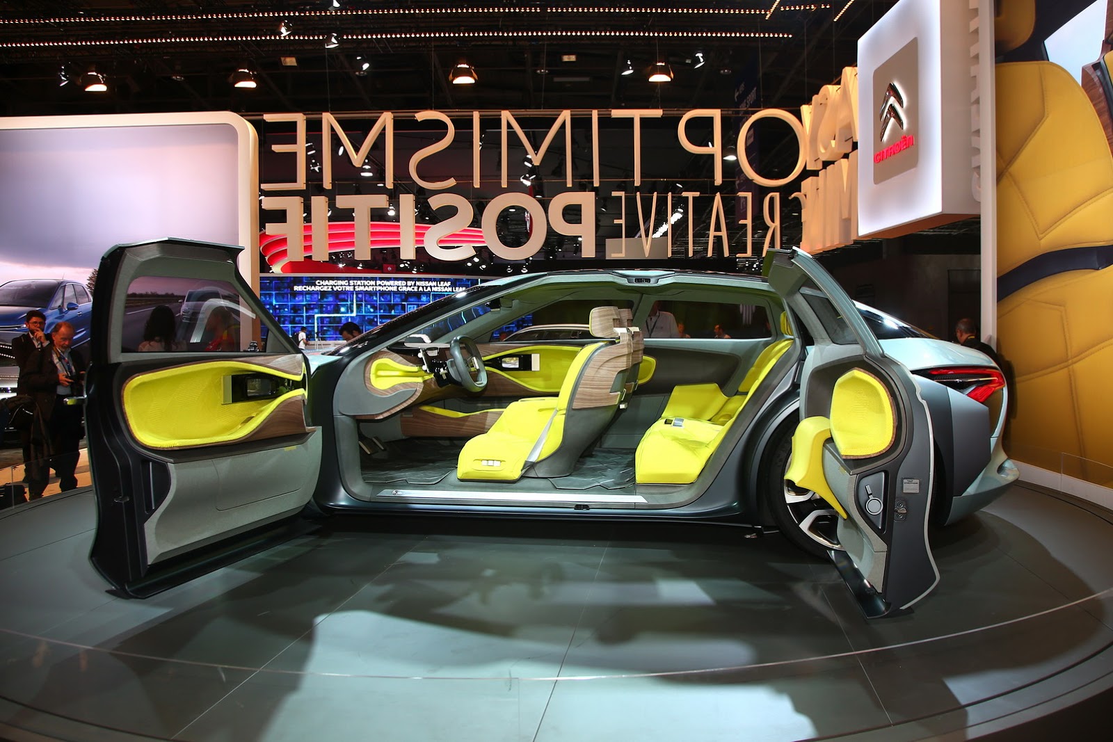 2016-paris-auto-show-41