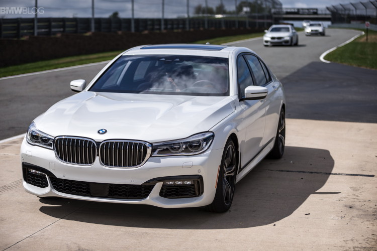 2016-bmw-7-series-launch-new-york-images-1900x-1200-86-750x500