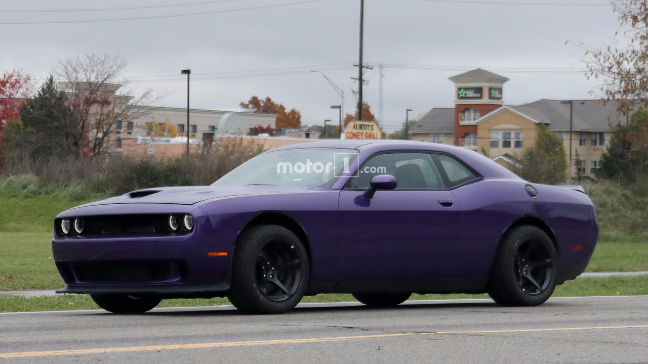 2017-dodge-challenger-adr-spy-photo-5