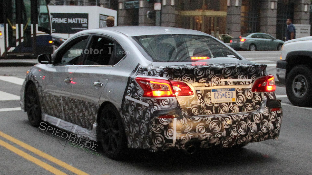 2017-nissan-sentra-nismo-spy-photo-11