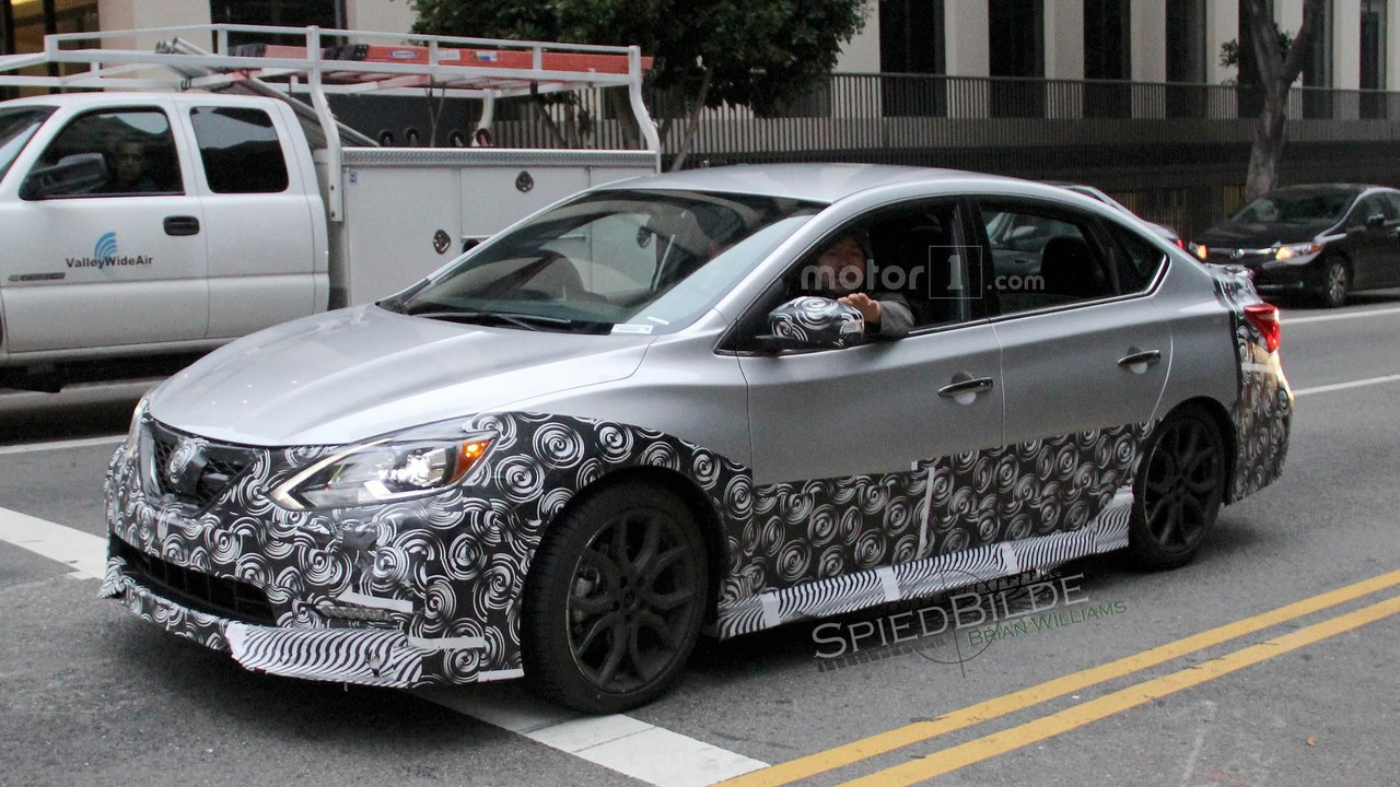 2017-nissan-sentra-nismo-spy-photo-3