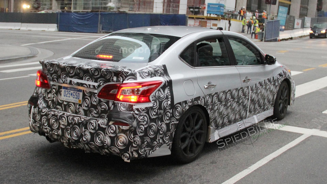 2017-nissan-sentra-nismo-spy-photo-7