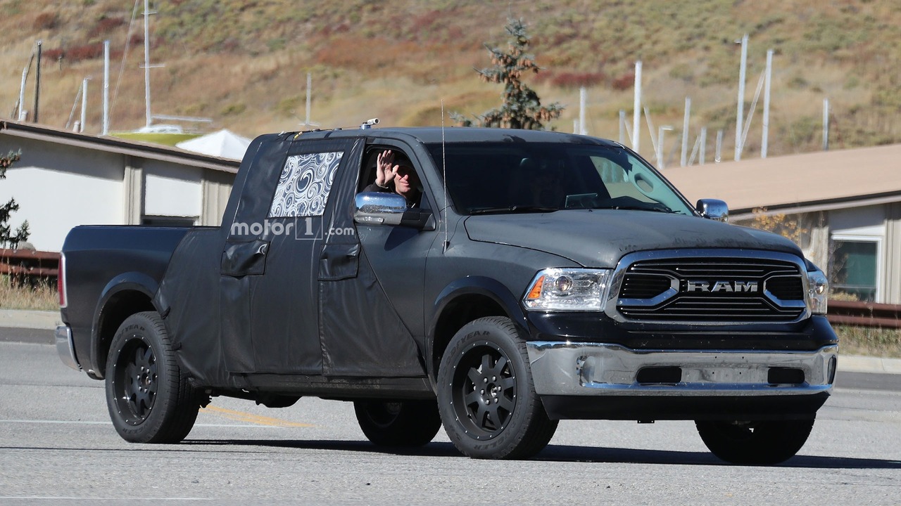 2018-ram-1500-mega-cab-spy-shots-1