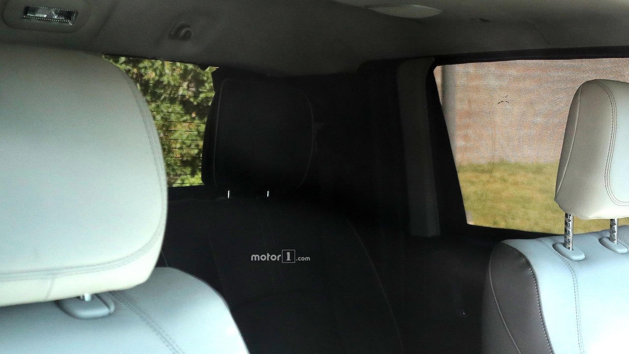 2018-ram-1500-mega-cab-spy-shots-16