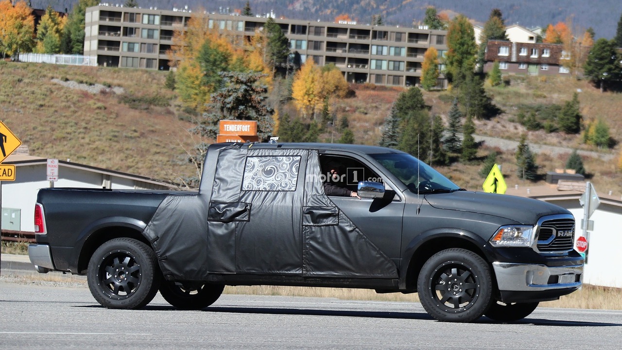 2018-ram-1500-mega-cab-spy-shots-5