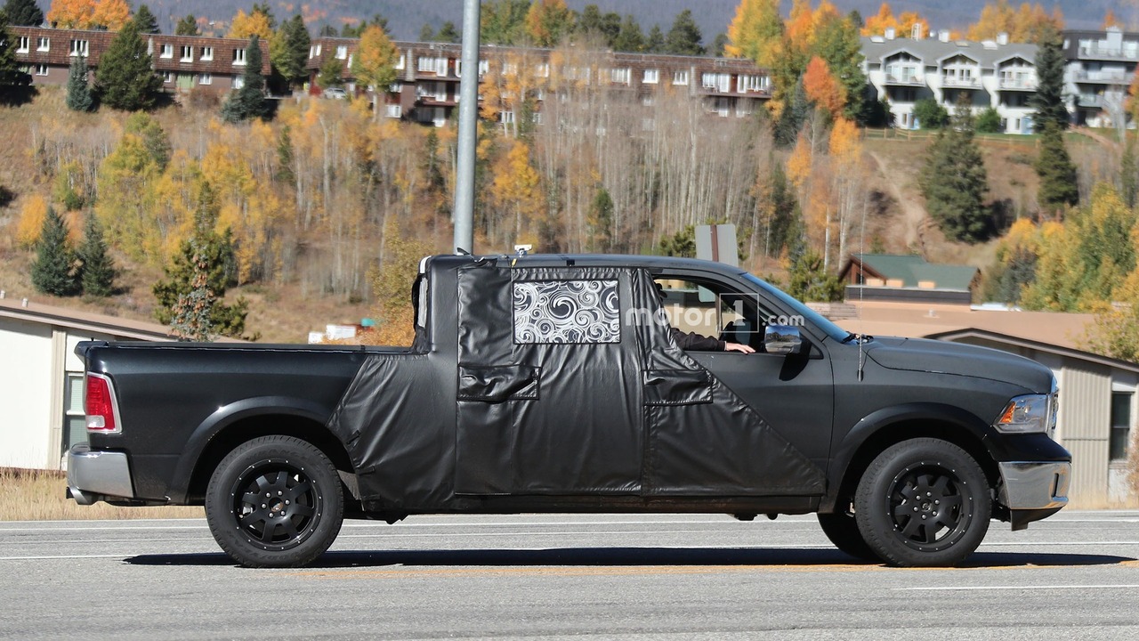 2018-ram-1500-mega-cab-spy-shots-6