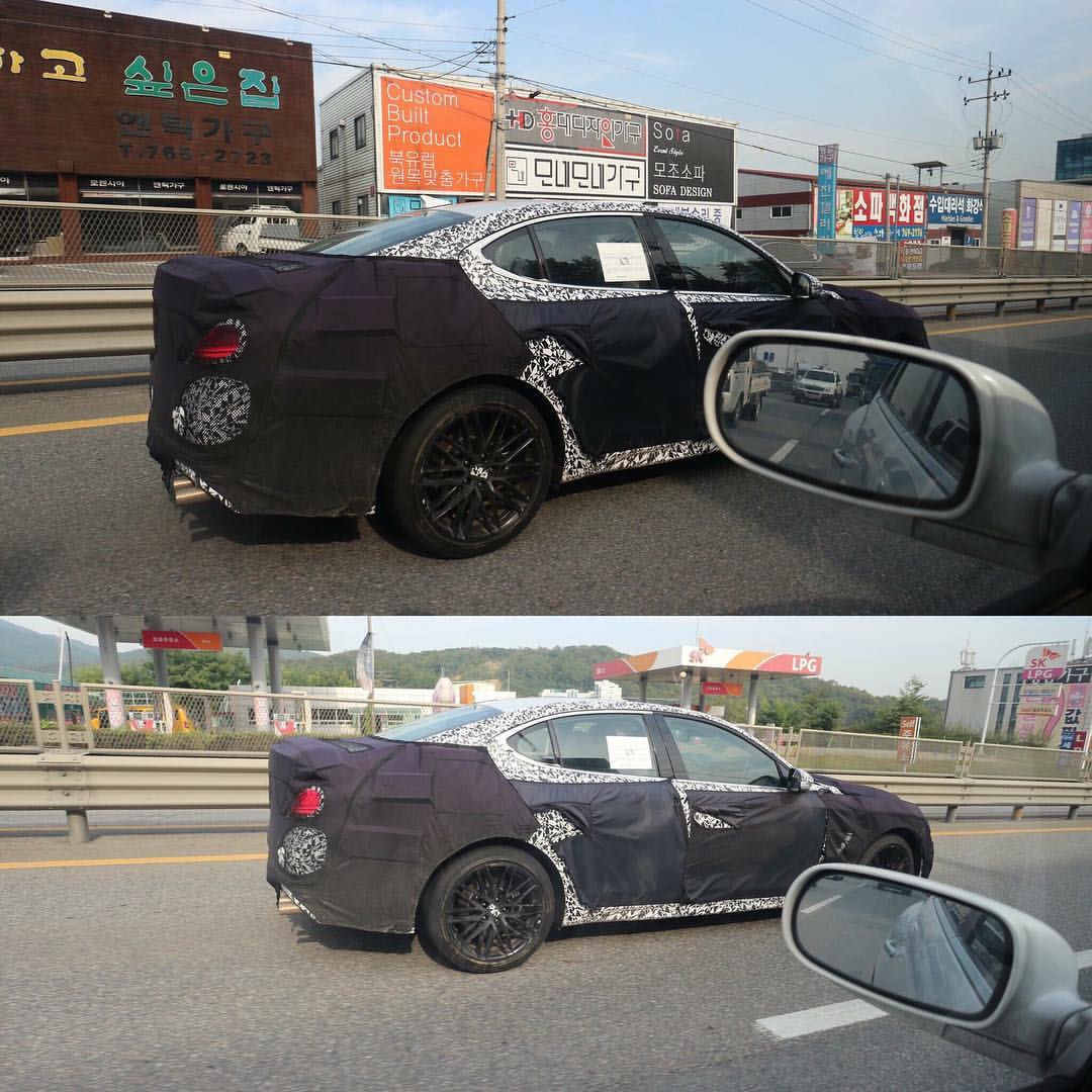 genesis-g70-rear-three-quarters-spy-shot