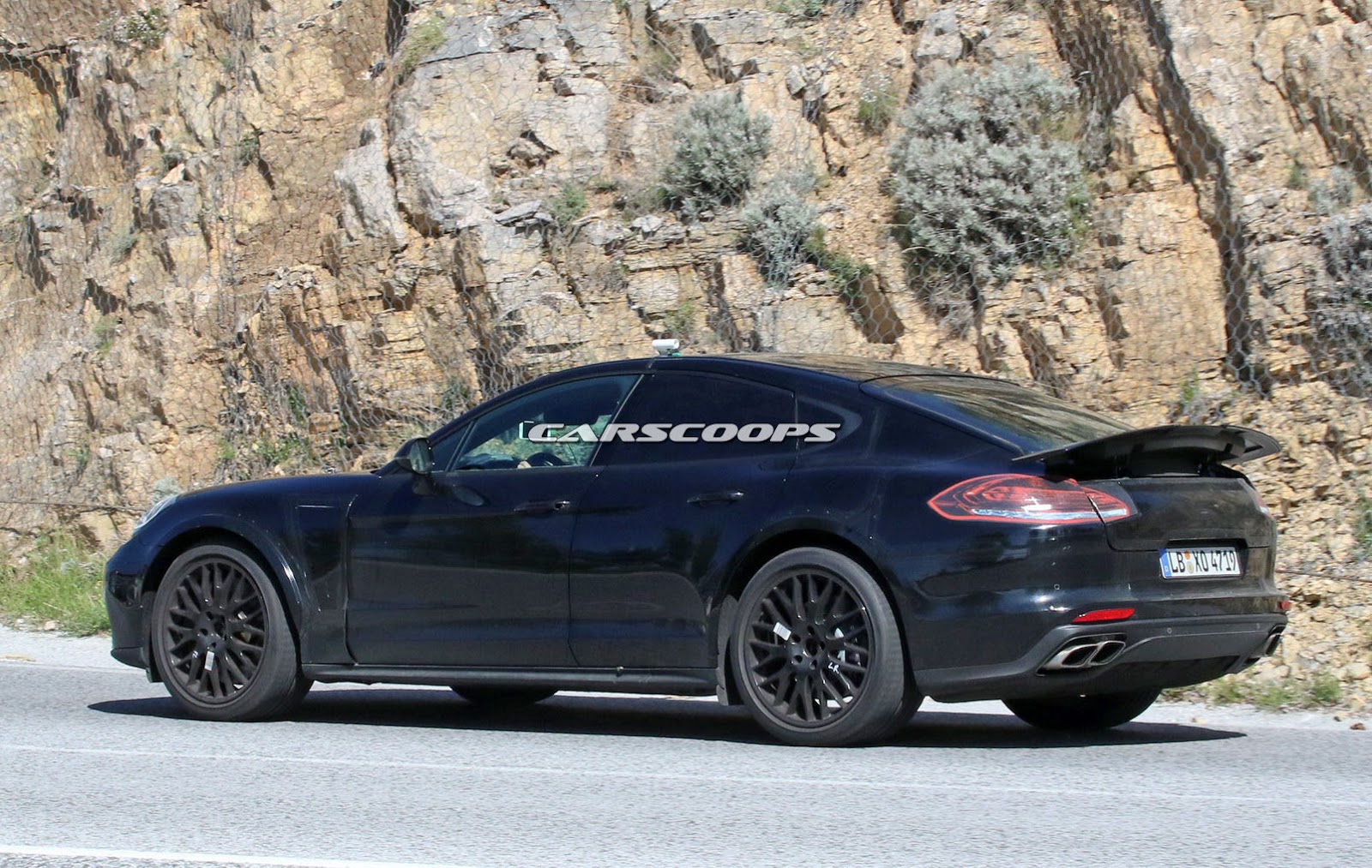 porsche-panamera-coupe-mule-8