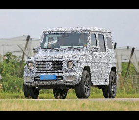 “فيديو“ رصد سيارة مرسيدس بنز G موديل 2017 بتمويهات كثيفة Mercedes-Benz G 5