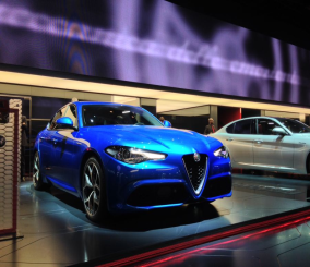 “فيديو“ شاهد ألفا روميو جوليا 2017 تتألق في معرض باريس الدولي للسيارات 2016 Alfa Romeo Giulia