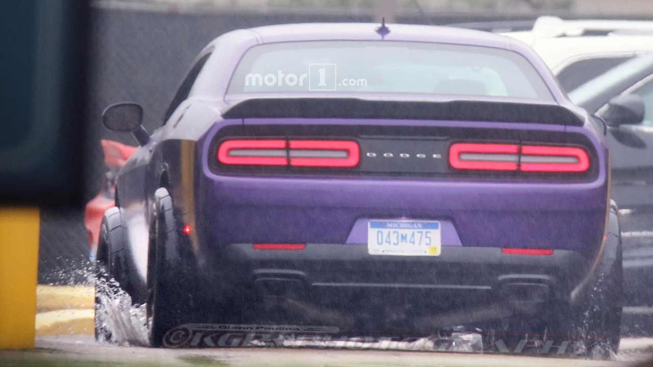 dodge-challenger-adr-spy-pics-10