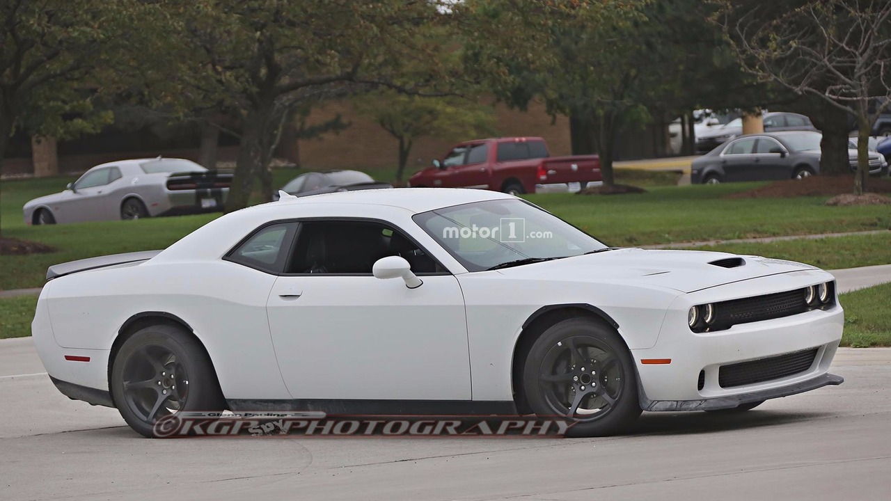 dodge-challenger-adr-spy-pics-3