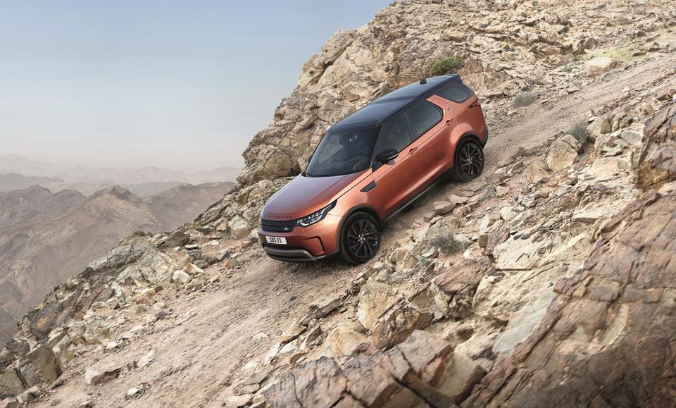 “لاند روفر” ديسكفري 2017 الجديدة + بعض المواصفات Land Rover Discovery