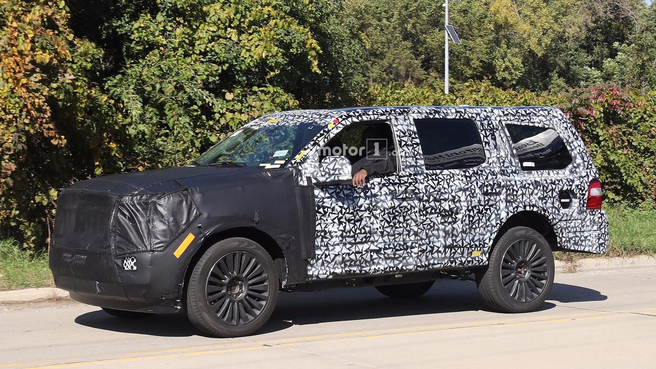 lincoln-navigator-spy-shots-4