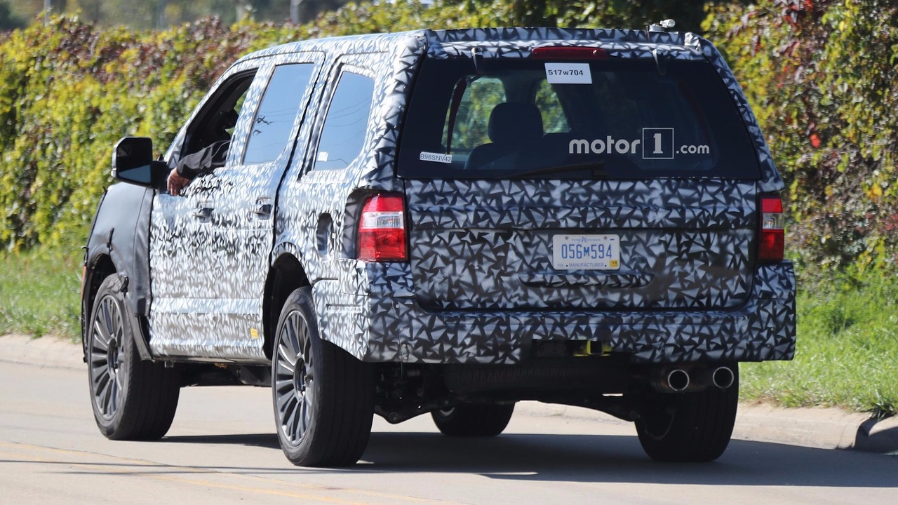 lincoln-navigator-spy-shots-7