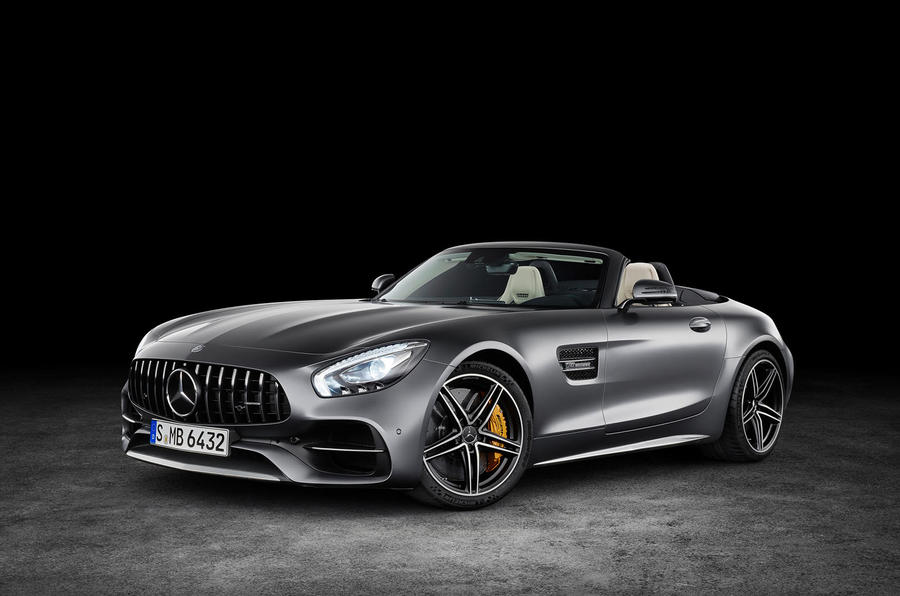 AMG GT C Roadster (R 190), 2016; Exterieur: designo selenitgrau magno, neuer AMG Panamericana Grill; Interieur: Leder Nappa Exklusiv macchiatobeige; Kraftstoffverbrauch kombiniert: xx.x l/100 km, CO2-Emissionen kombiniert: xxx g/km//AMG GT C Roadster (R 190), 2016; exterior: designo selenit grey magno, new AMG Panamericana Radiator grille; interior:Nappa leather exclusive macchiato beige; fuel consumption, combined: xx,x l/100 km; combined CO2 emissions: xxx g/km