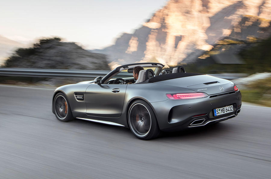 AMG GT C Roadster (R 190), 2016; Exterieur: designo selenitgrau magno; Interieur: Leder Nappa Exklusiv macchiatobeige; Kraftstoffverbrauch kombiniert: 11,4 l/100 km, CO2-Emissionen kombiniert: 259 g/km//AMG GT C Roadster (R 190), 2016; exterior: designo selenit grey magno; interior:Nappa leather exclusive macchiato beige; fuel consumption, combined: 11.4 l/100 km; combined CO2 emissions: 259 g/km