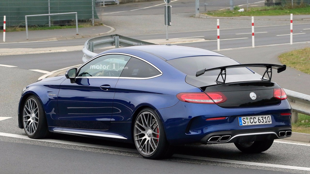 mercedes-amg-c63-r-coupe-spy-pics-9