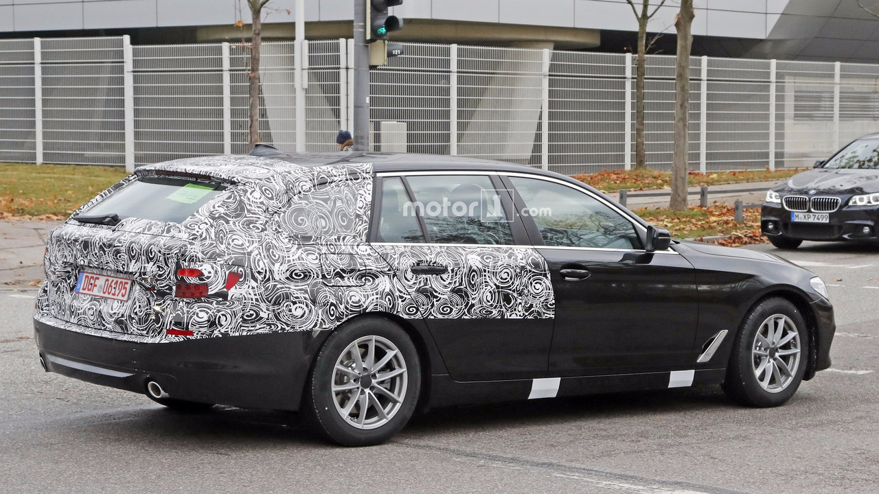 2017-bmw-5-series-touring-spy-photo-12