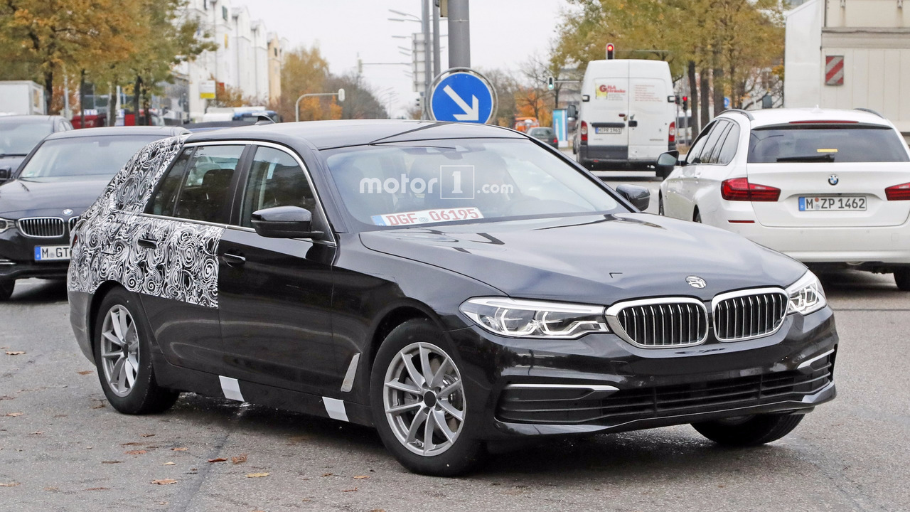 2017-bmw-5-series-touring-spy-photo-9