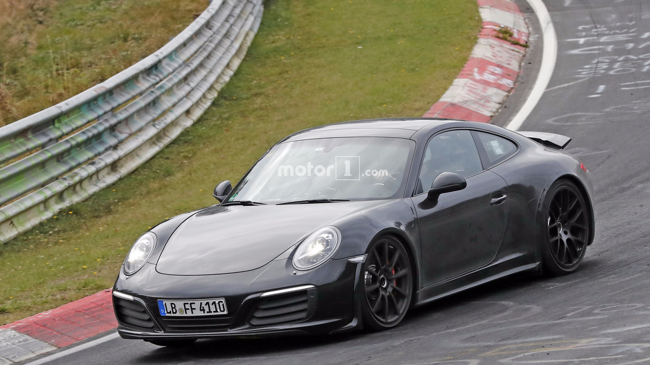 2019-porsche-911-spy-photo-10