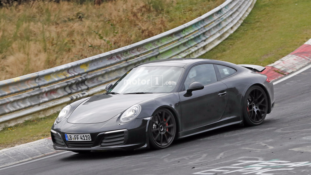 2019-porsche-911-spy-photo-12