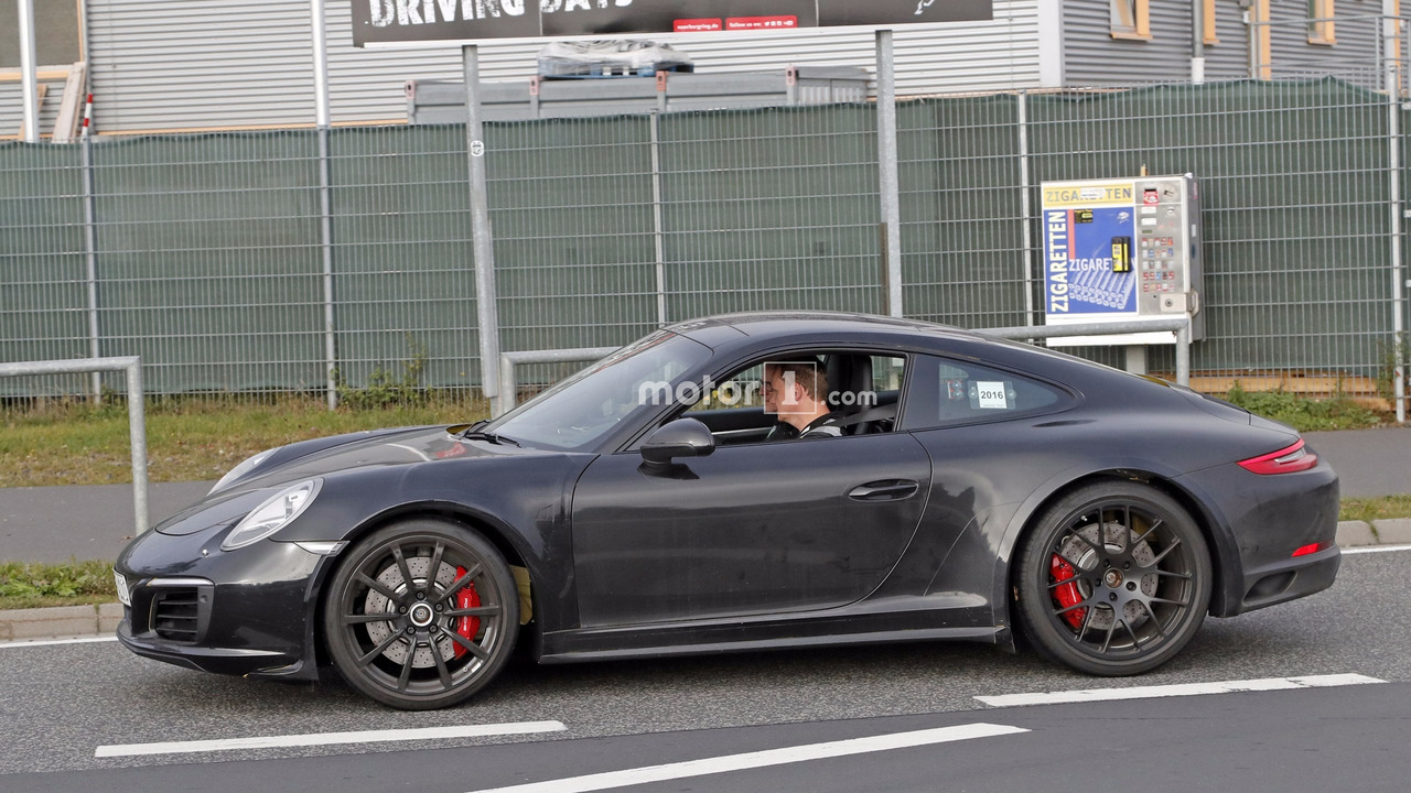 2019-porsche-911-spy-photo-4