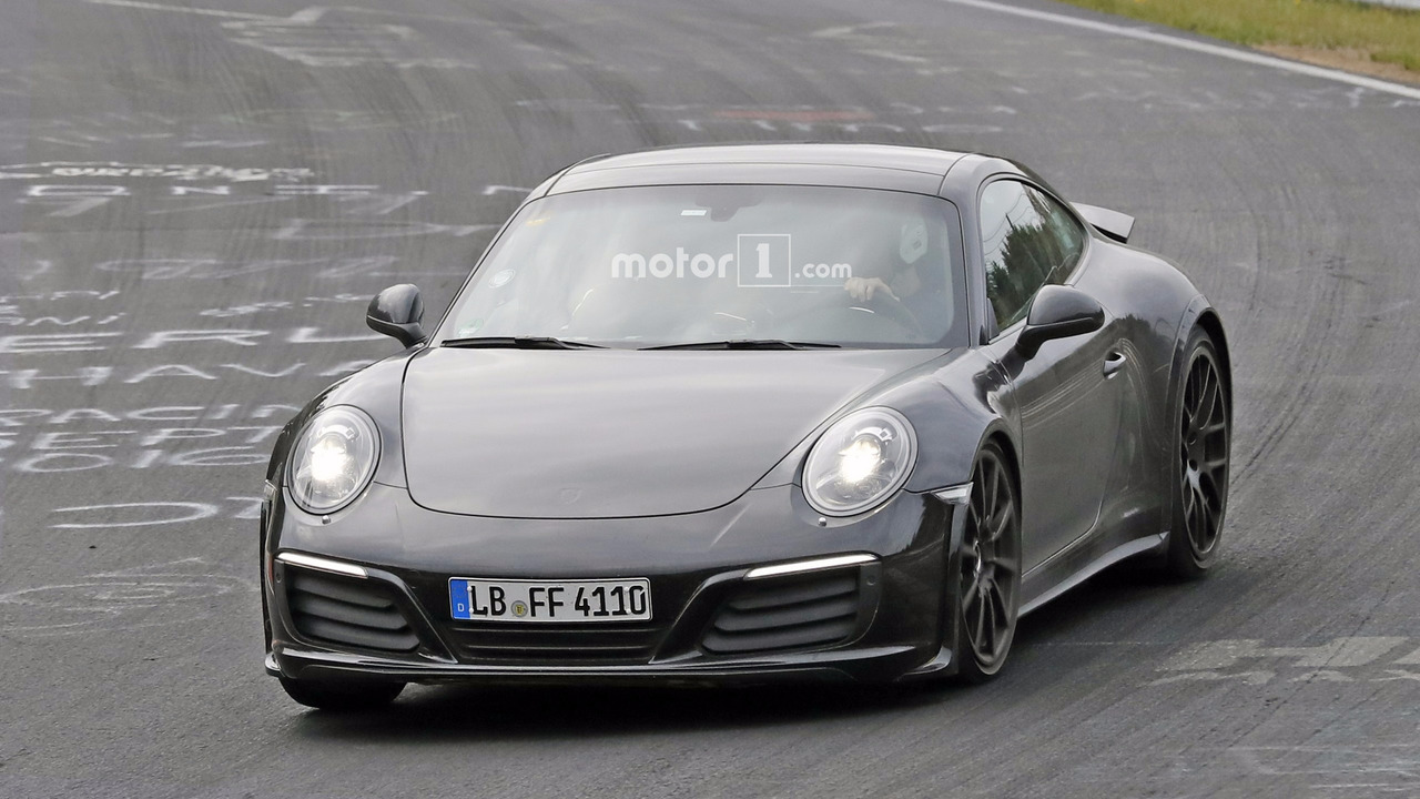 2019-porsche-911-spy-photo-8