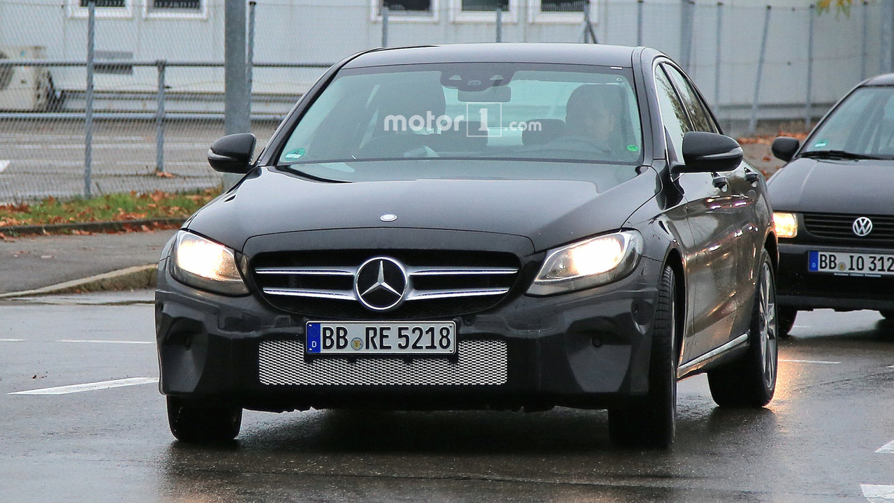 "صور تجسسية" من ألمانيا أثناء اختبار المحدّثة "مرسيدس بنز" سي كلاس 2018 Mercedes-Benz 5