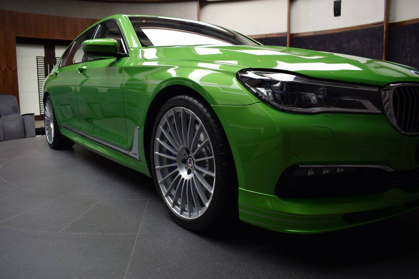 alpina-b7-java-green-abu-dhabi-2