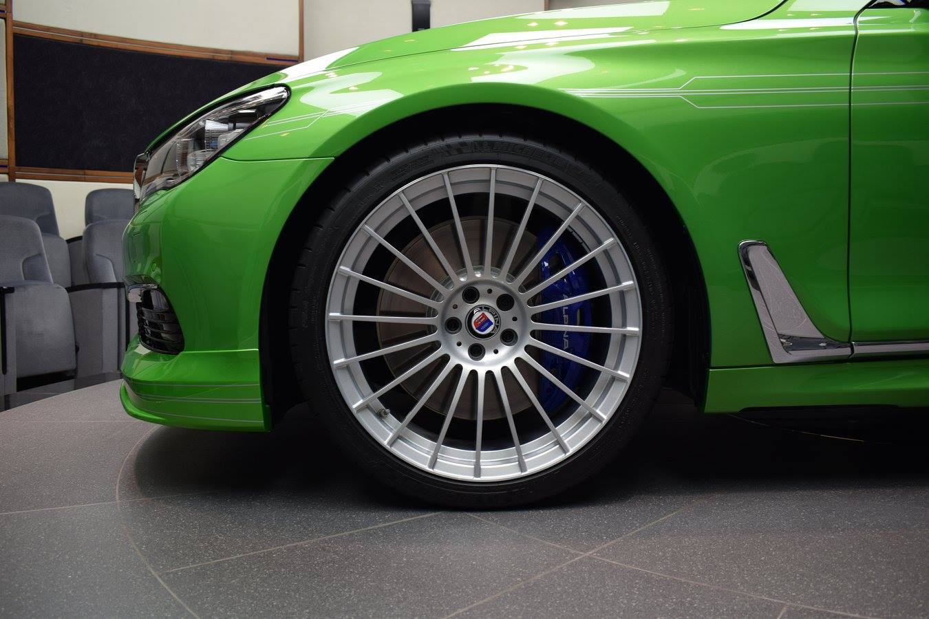 alpina-b7-java-green-abu-dhabi-32