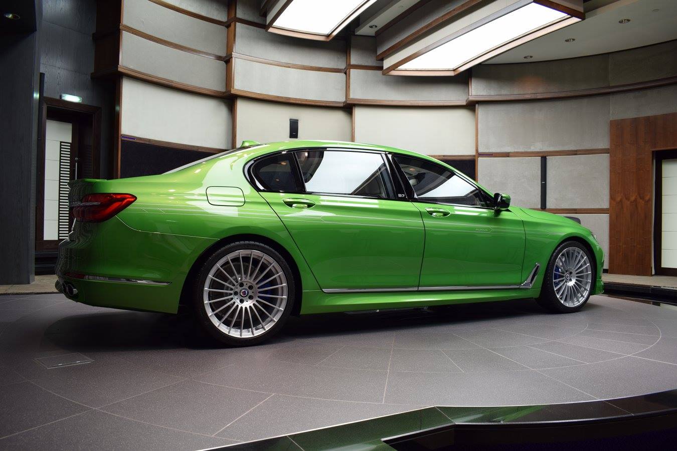 alpina-b7-java-green-abu-dhabi-45